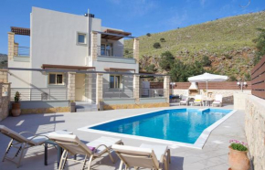 Отель Holiday Villa Stone & Green, 2 km From Beach with BBQ & Childrens Area!  Ханья